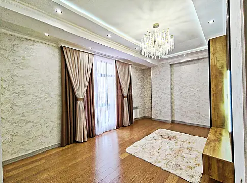 Satılır 3 otaqlı mənzil 76.1 m²