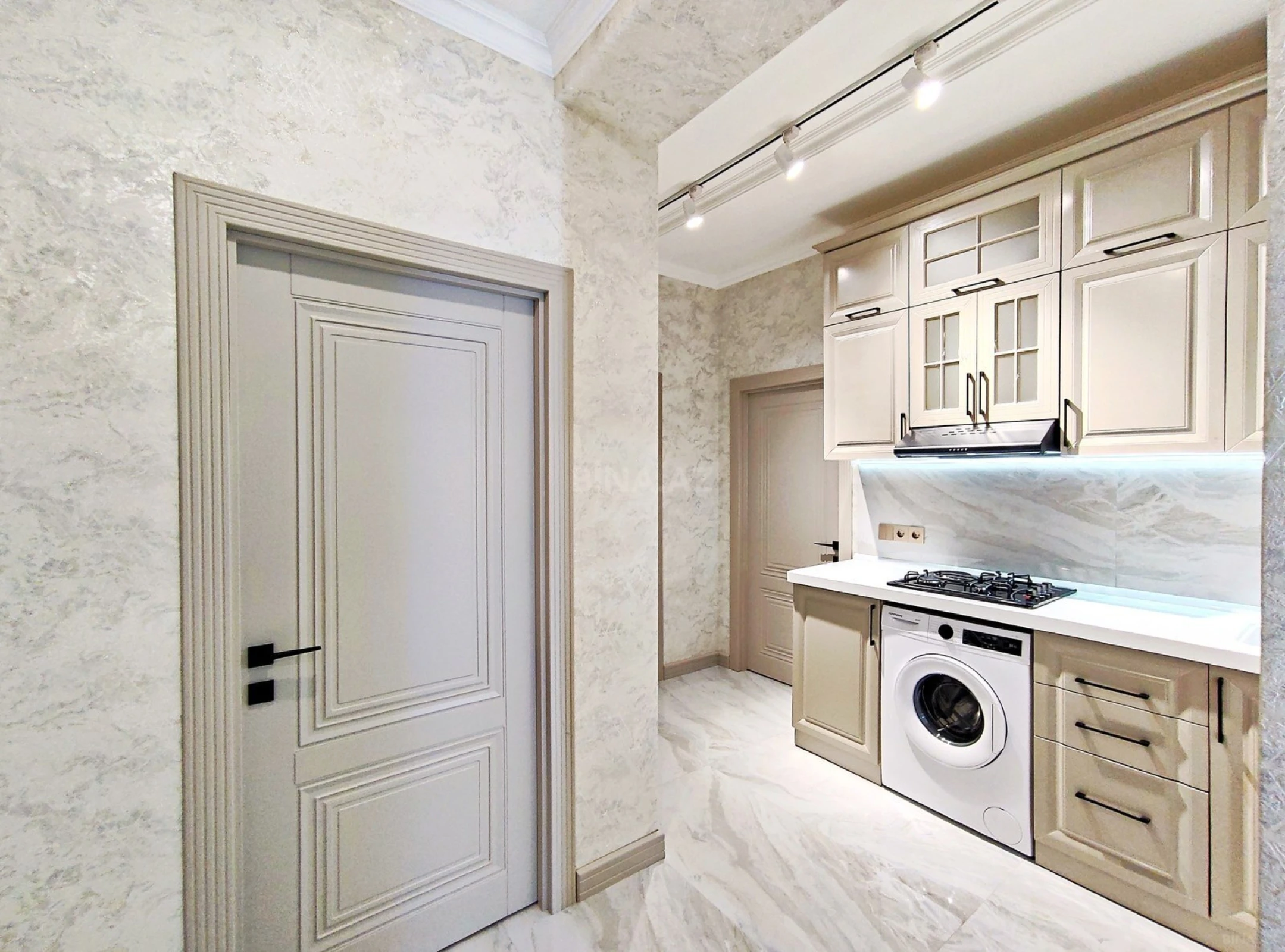 Satılır 3 otaqlı mənzil 76.1 m²