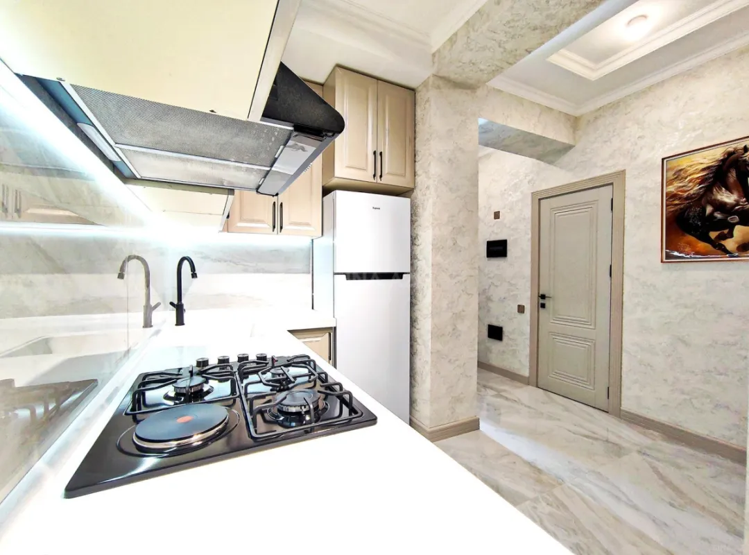 Satılır 3 otaqlı mənzil 76.1 m²