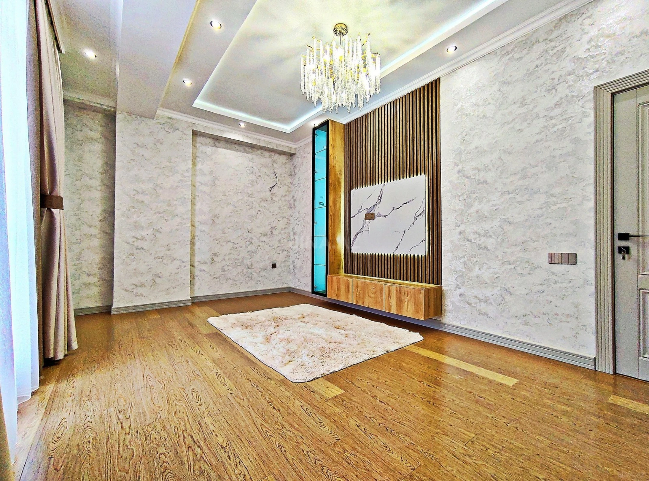 Satılır 3 otaqlı mənzil 76.1 m²