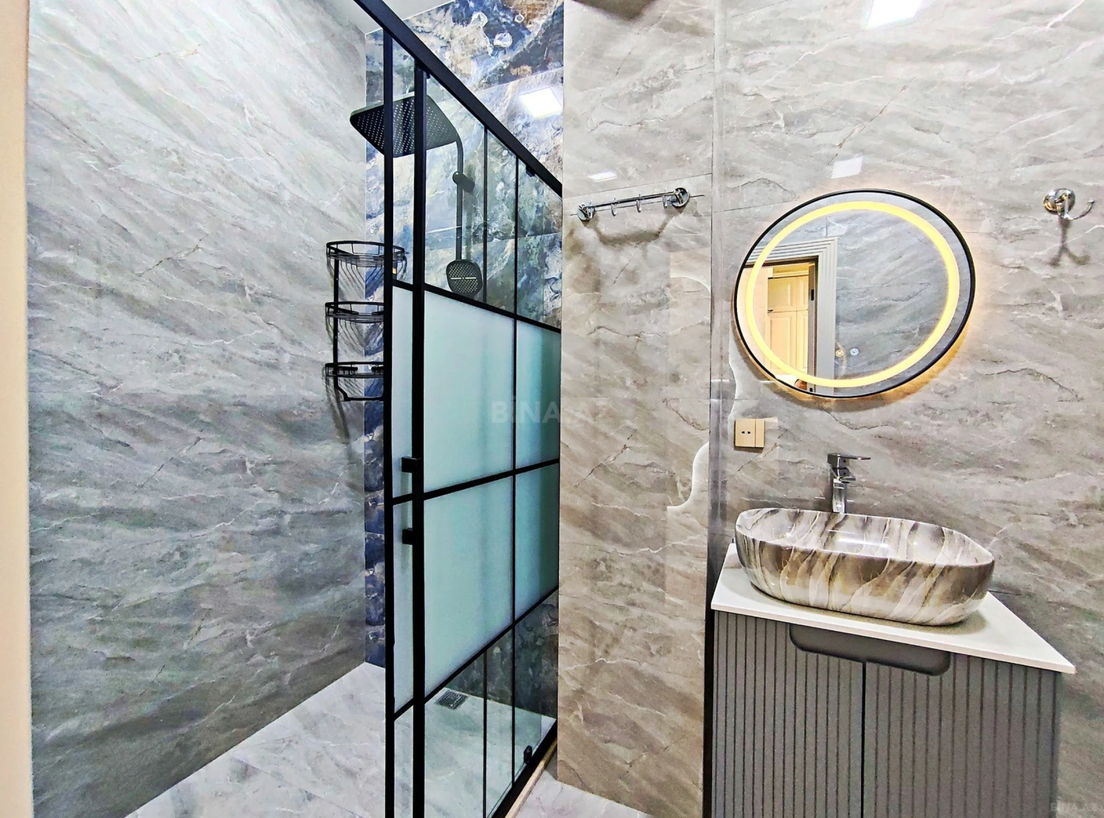 Satılır 3 otaqlı mənzil 76.1 m²