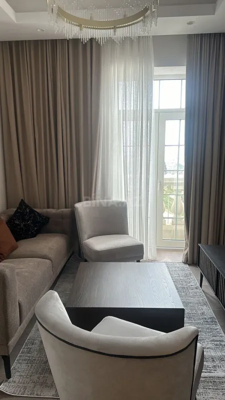 Kirayə verilir 3 otaqlı mənzil 101 m²