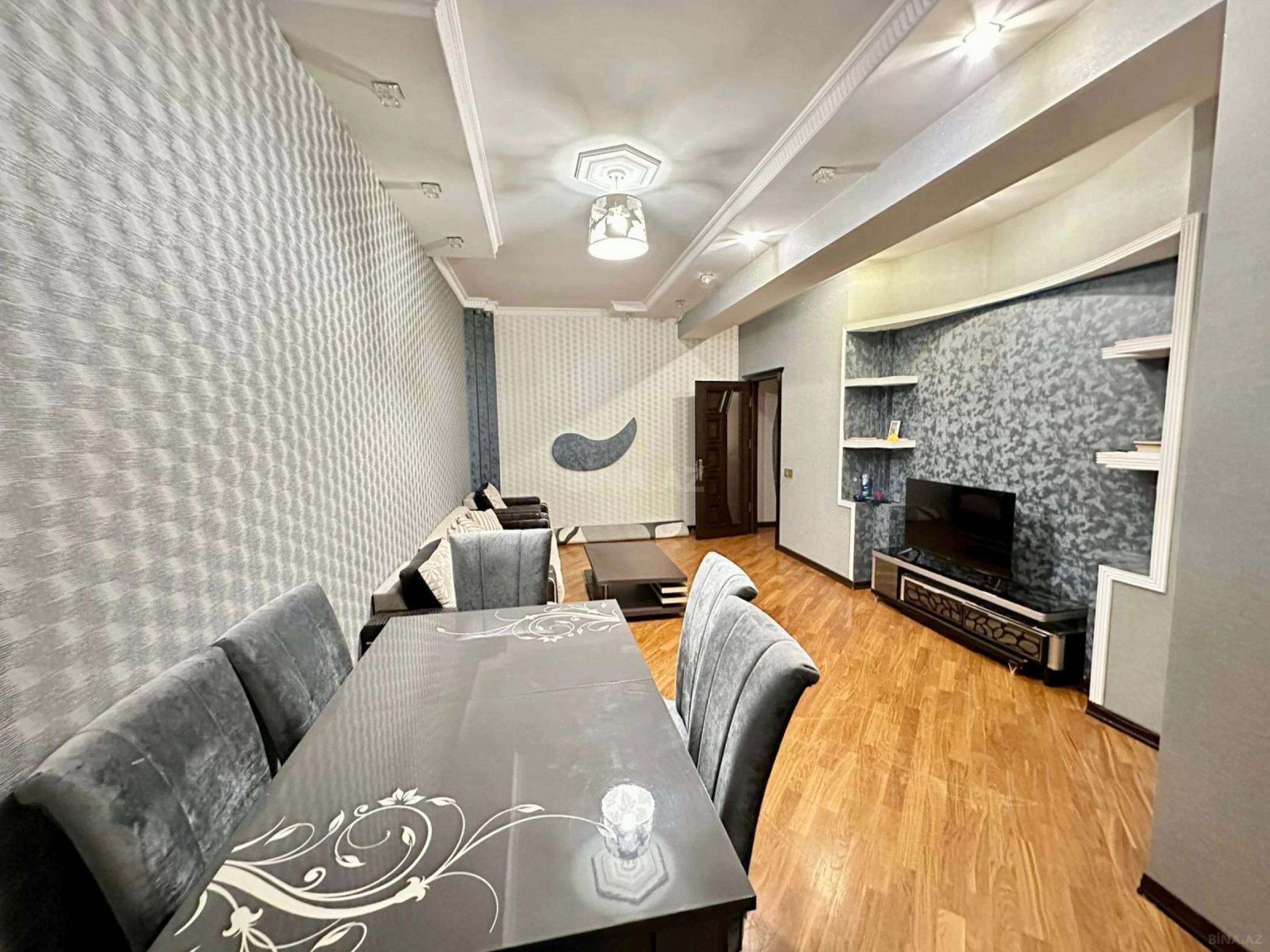 Kirayə verilir 2 otaqlı mənzil 88 m²