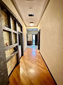 Kirayə verilir 2 otaqlı mənzil 88 m²