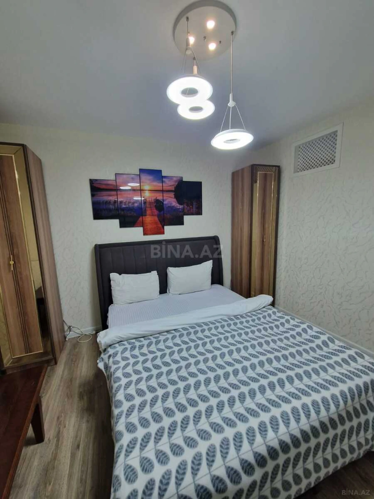 Kirayə verilir 4 otaqlı mənzil 170 m²