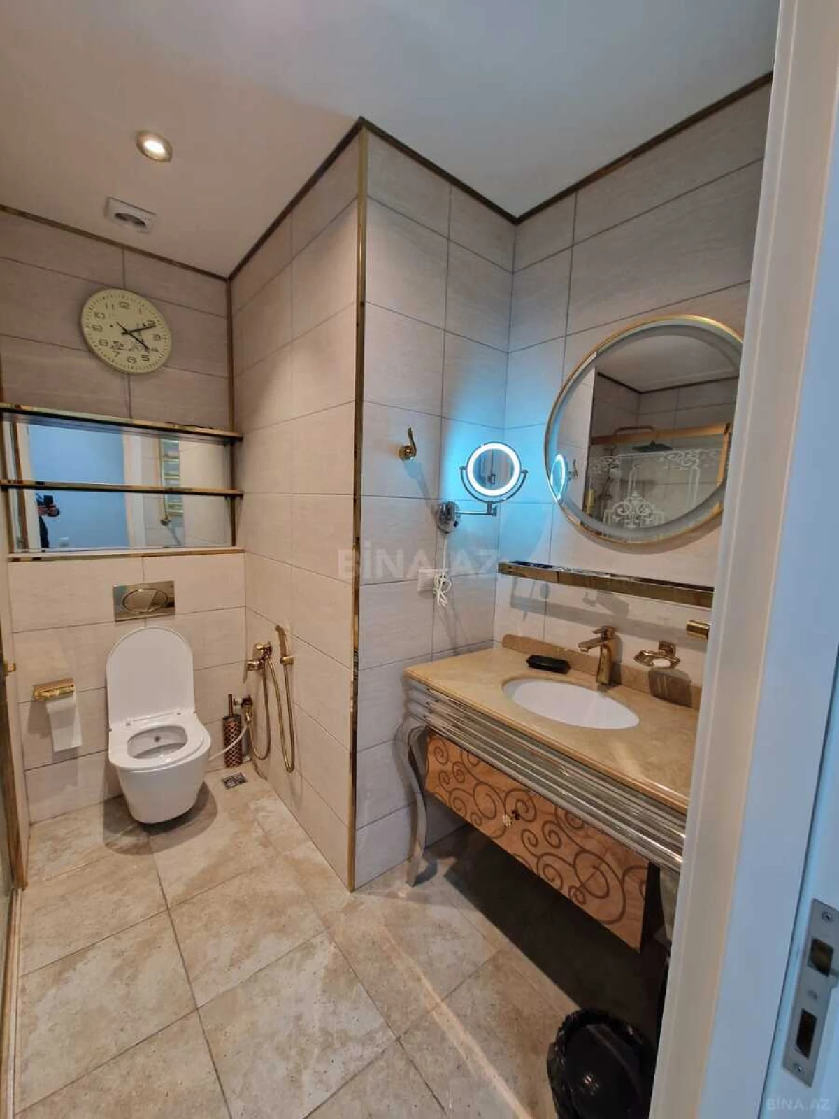 Kirayə verilir 4 otaqlı mənzil 170 m²