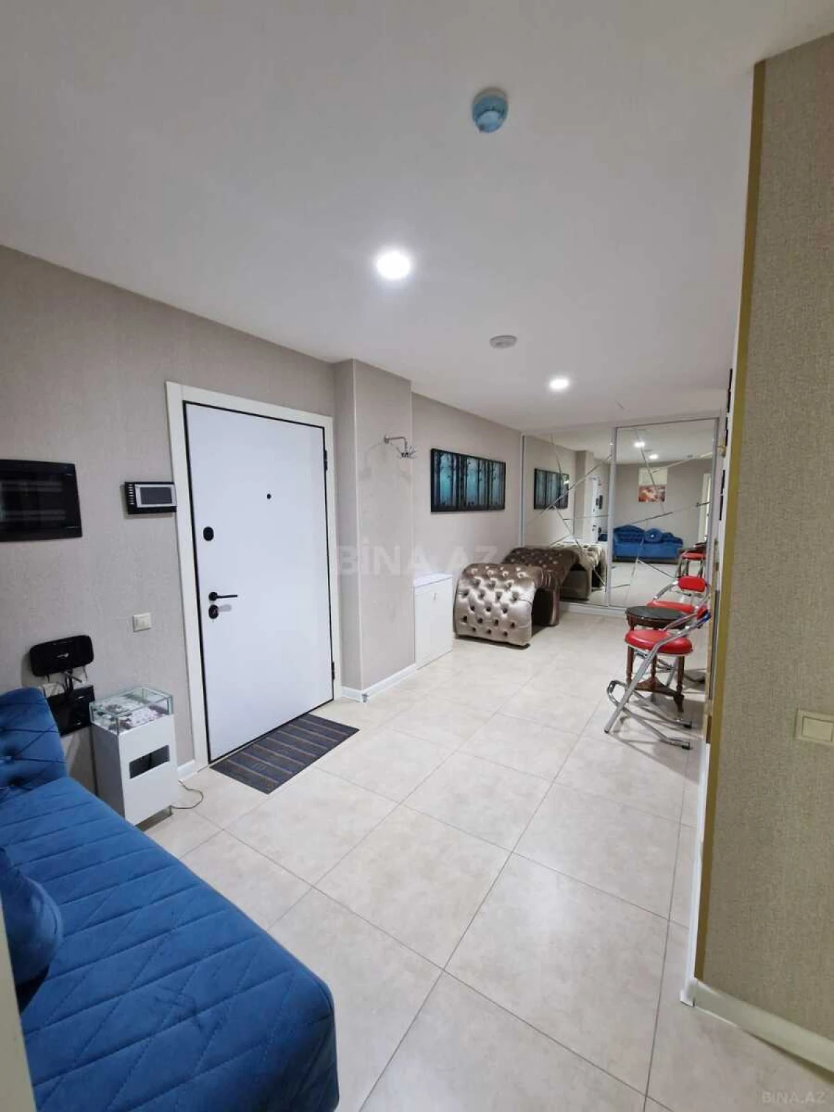 Kirayə verilir 4 otaqlı mənzil 170 m²