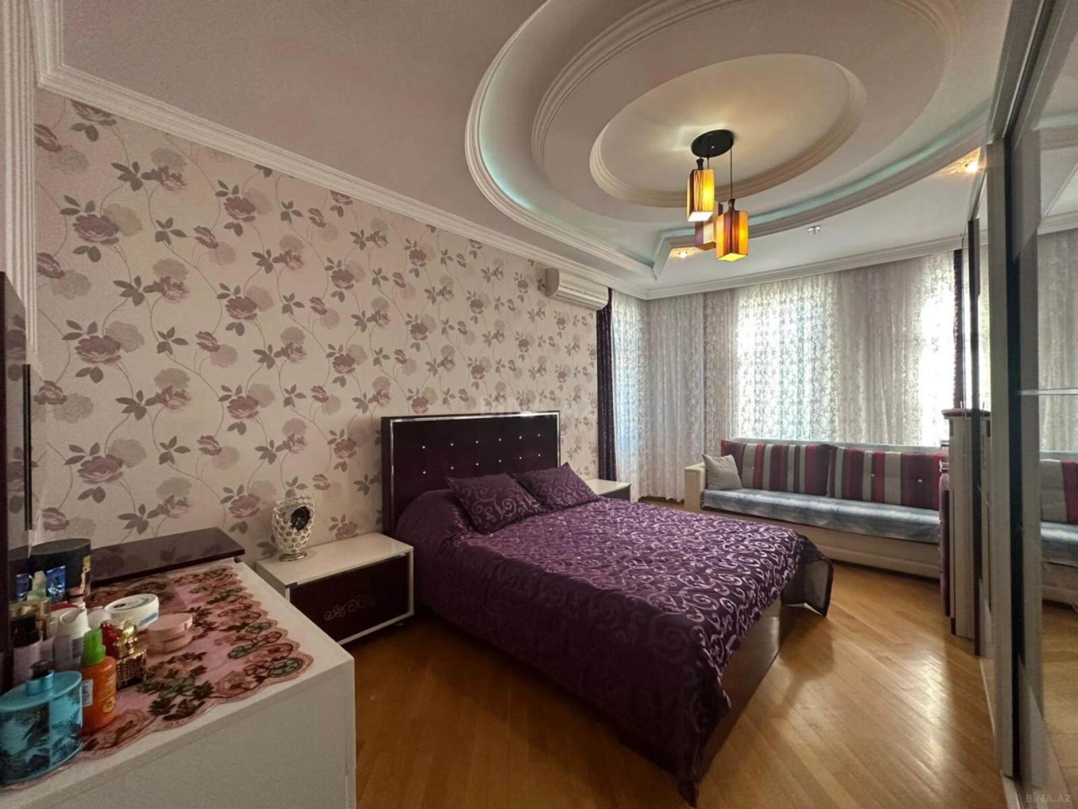 Kirayə verilir 4 otaqlı mənzil 150 m²