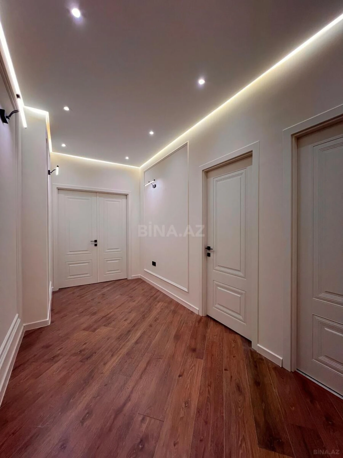 Satılır 2 otaqlı mənzil 105 m²