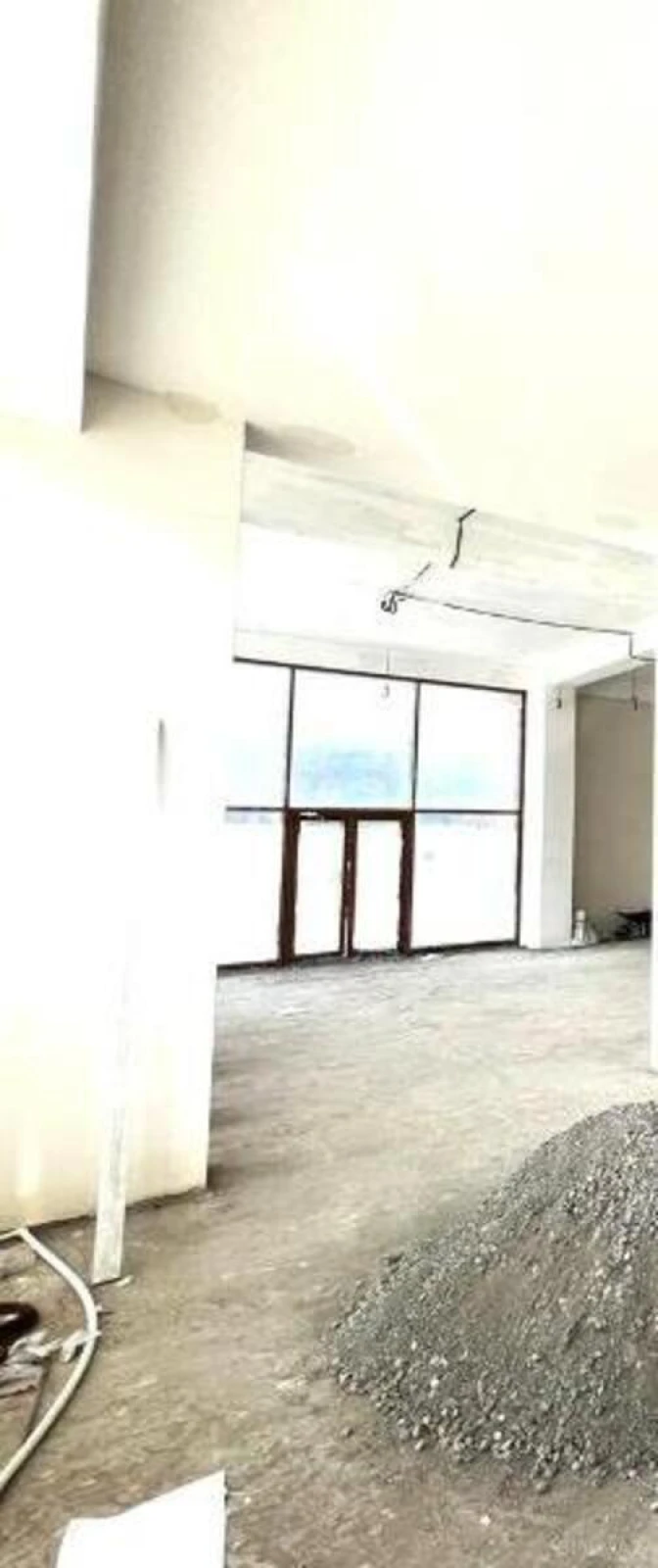 Satılır obyekt 100 m²