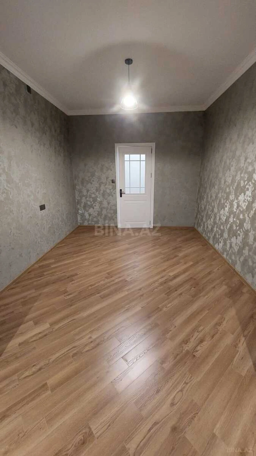 Satılır 2 otaqlı mənzil 70 m²