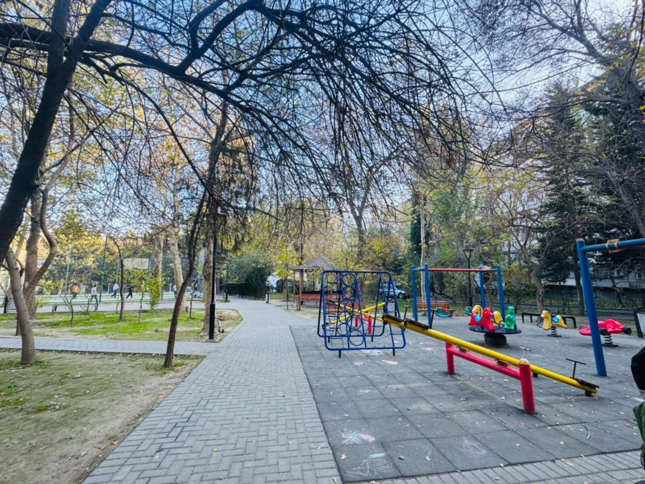 Satılır 2 otaqlı mənzil 70 m²