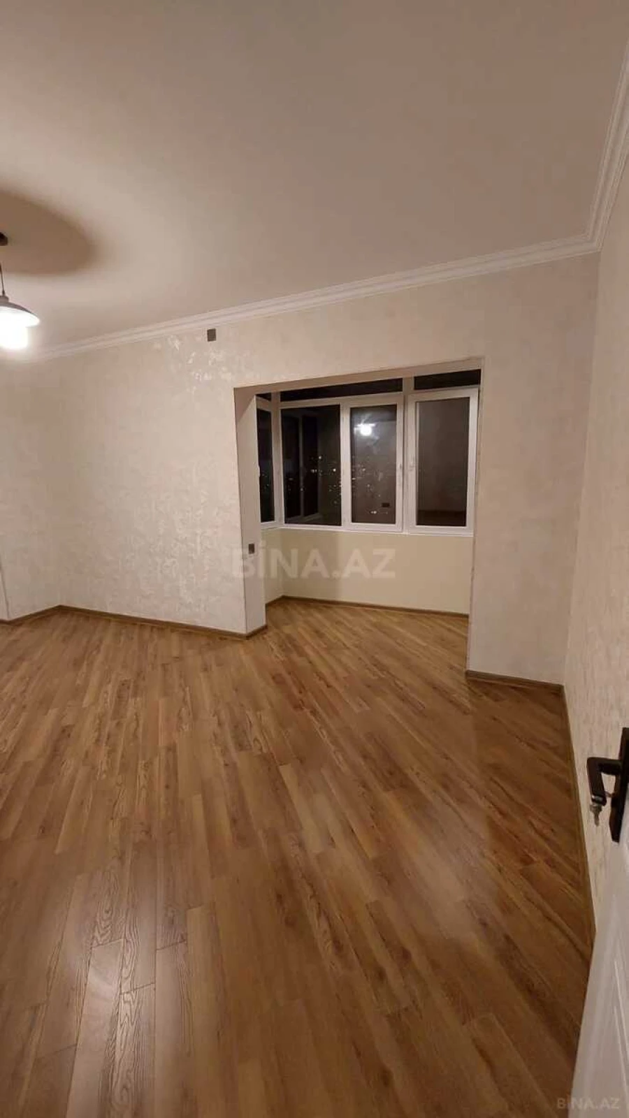 Satılır 2 otaqlı mənzil 70 m²