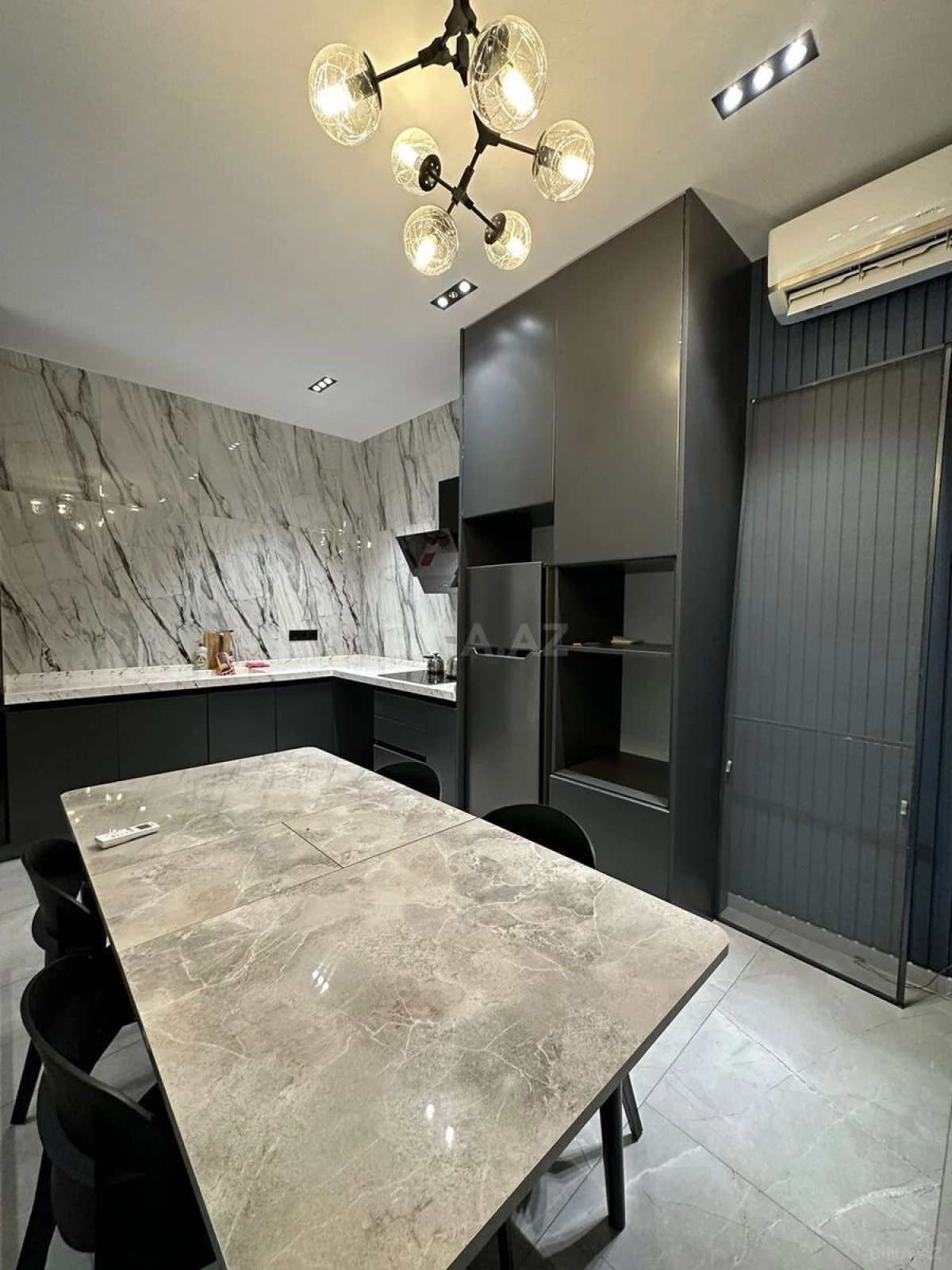 Kirayə verilir 4 otaqlı həyət evi 360 m²