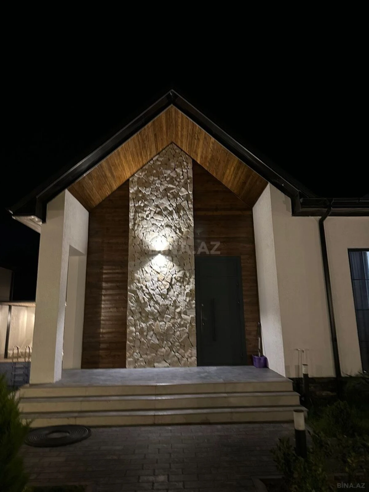 Kirayə verilir 4 otaqlı həyət evi 360 m²