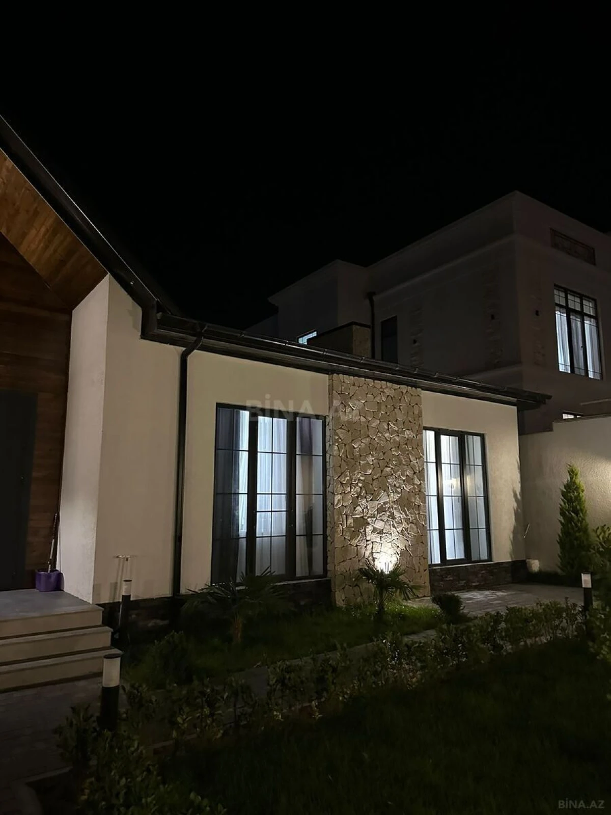 Kirayə verilir 4 otaqlı həyət evi 360 m²