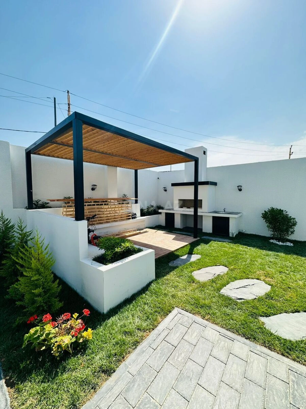 Kirayə verilir 4 otaqlı həyət evi 360 m²