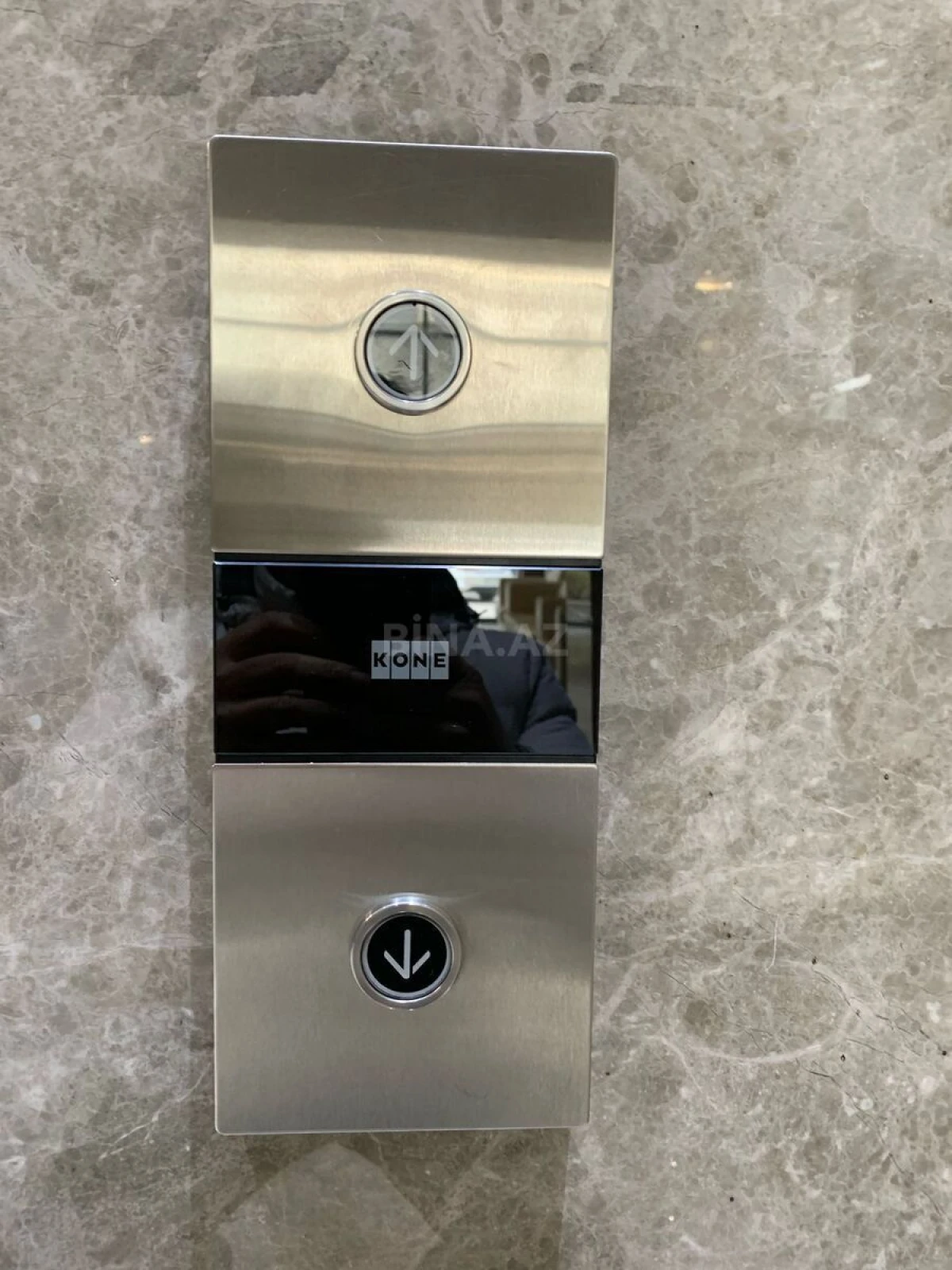 Satılır 3 otaqlı mənzil 139.8 m²