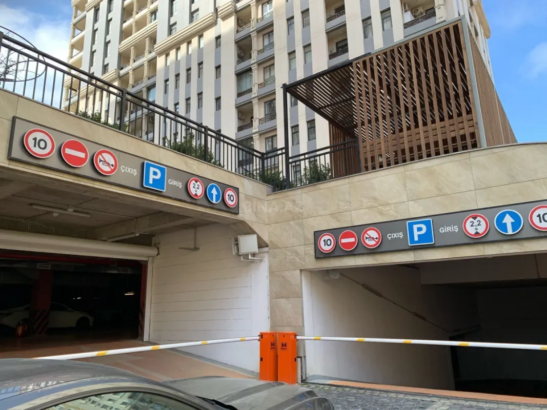 Satılır 3 otaqlı mənzil 139.8 m²