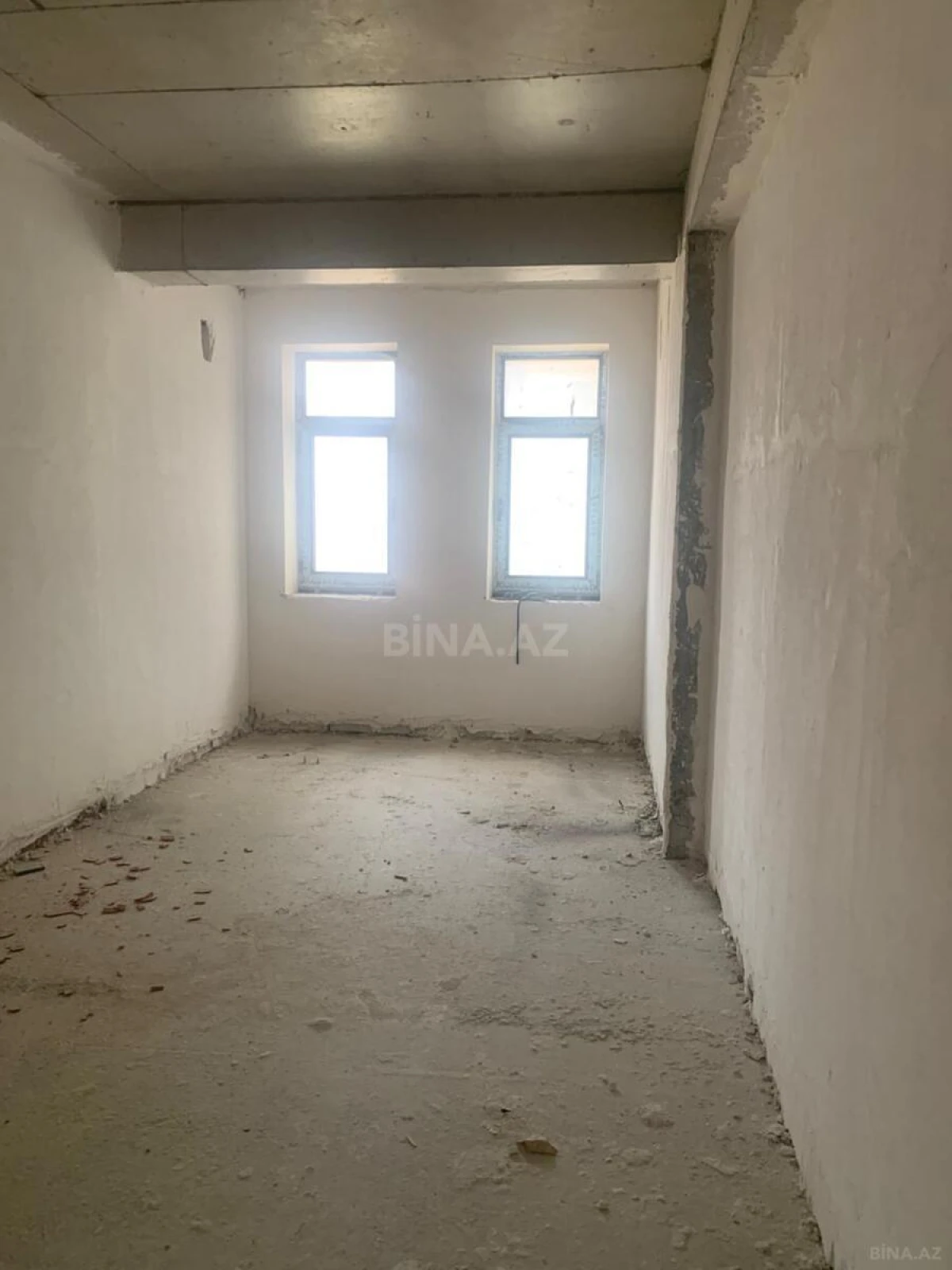 Satılır 3 otaqlı mənzil 139.8 m²