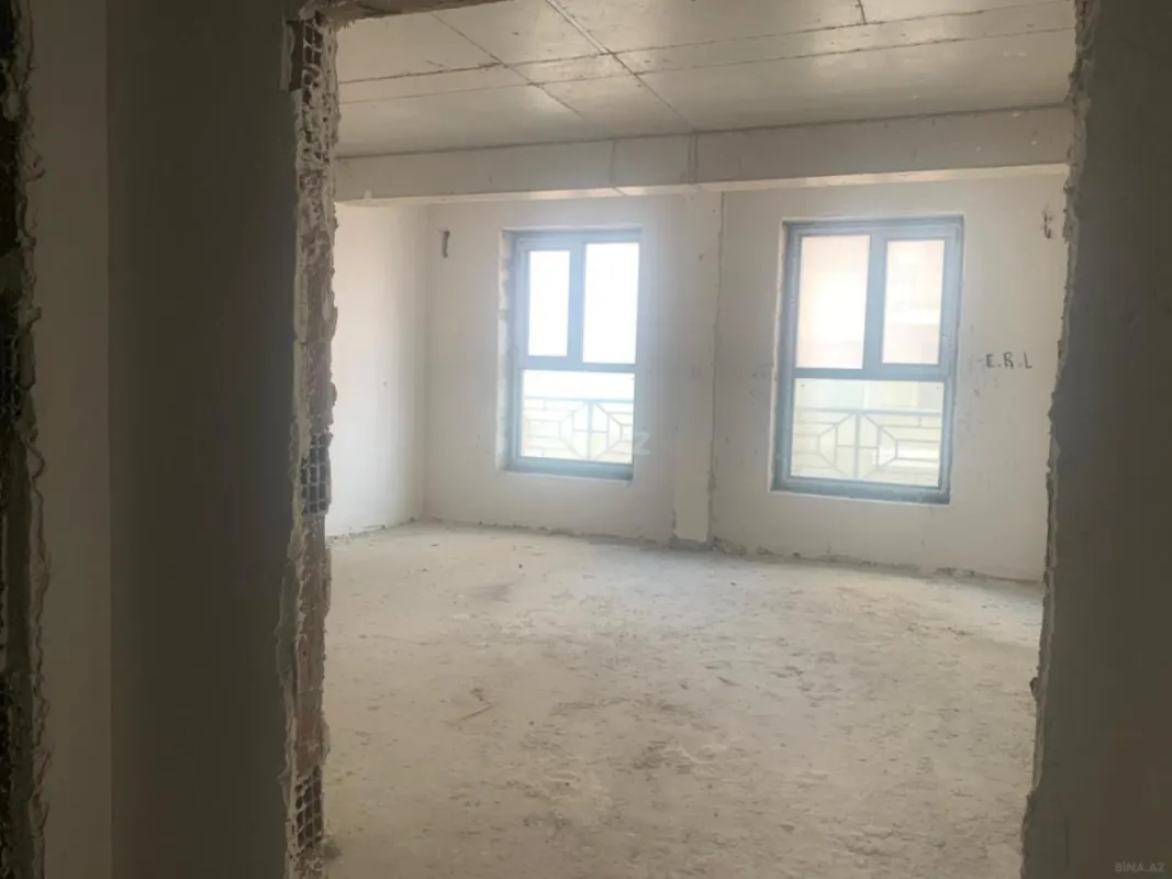 Satılır 3 otaqlı mənzil 139.8 m²