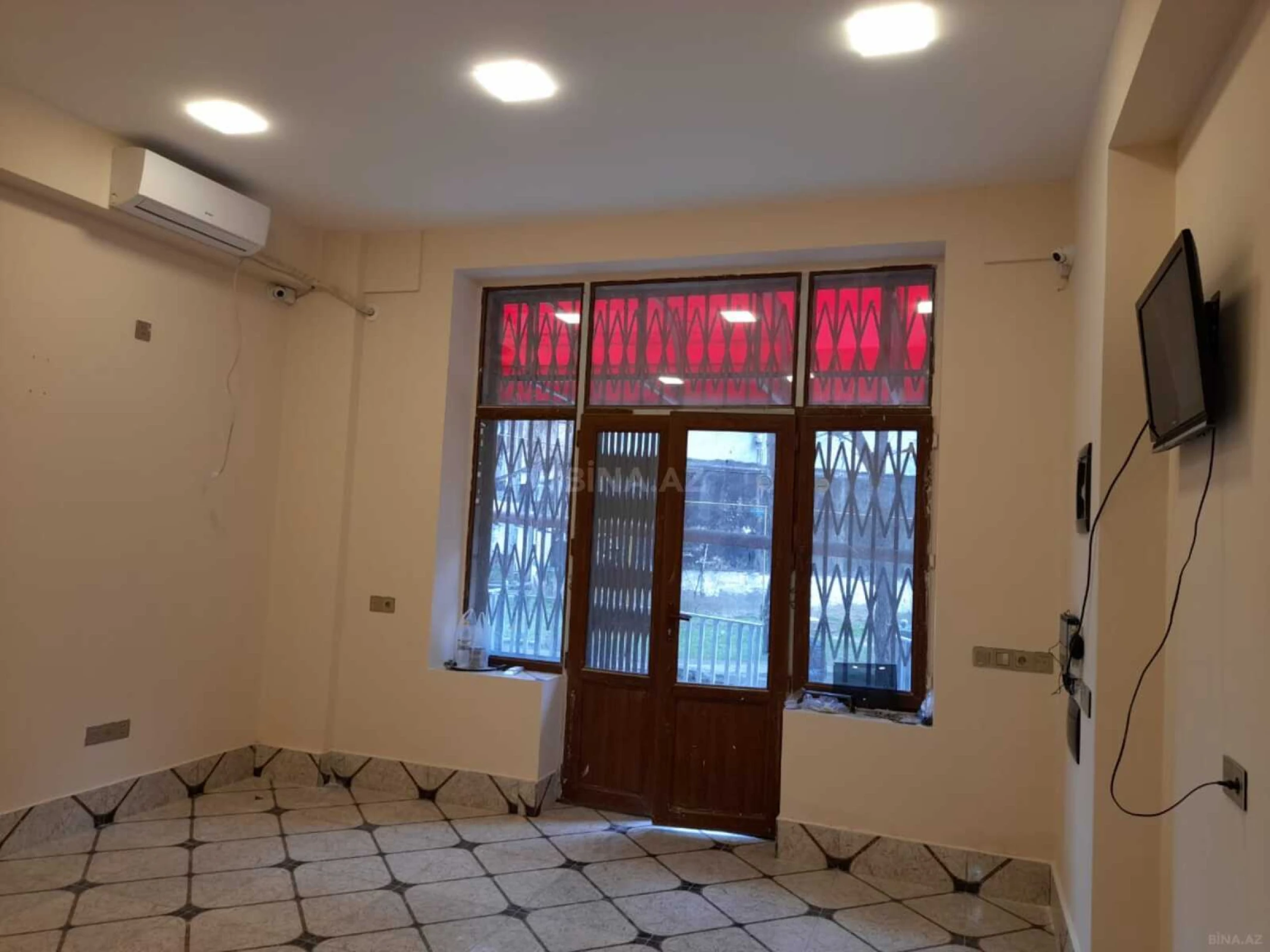 Satılır obyekt 48 m²