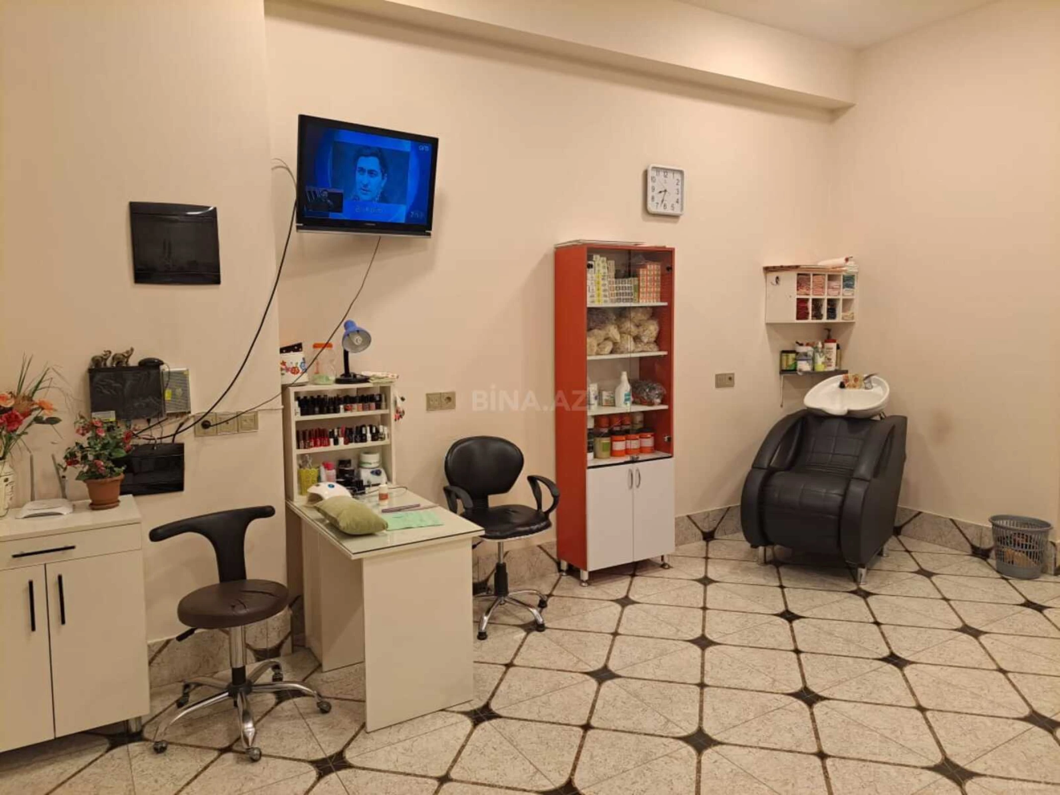 Satılır obyekt 48 m²