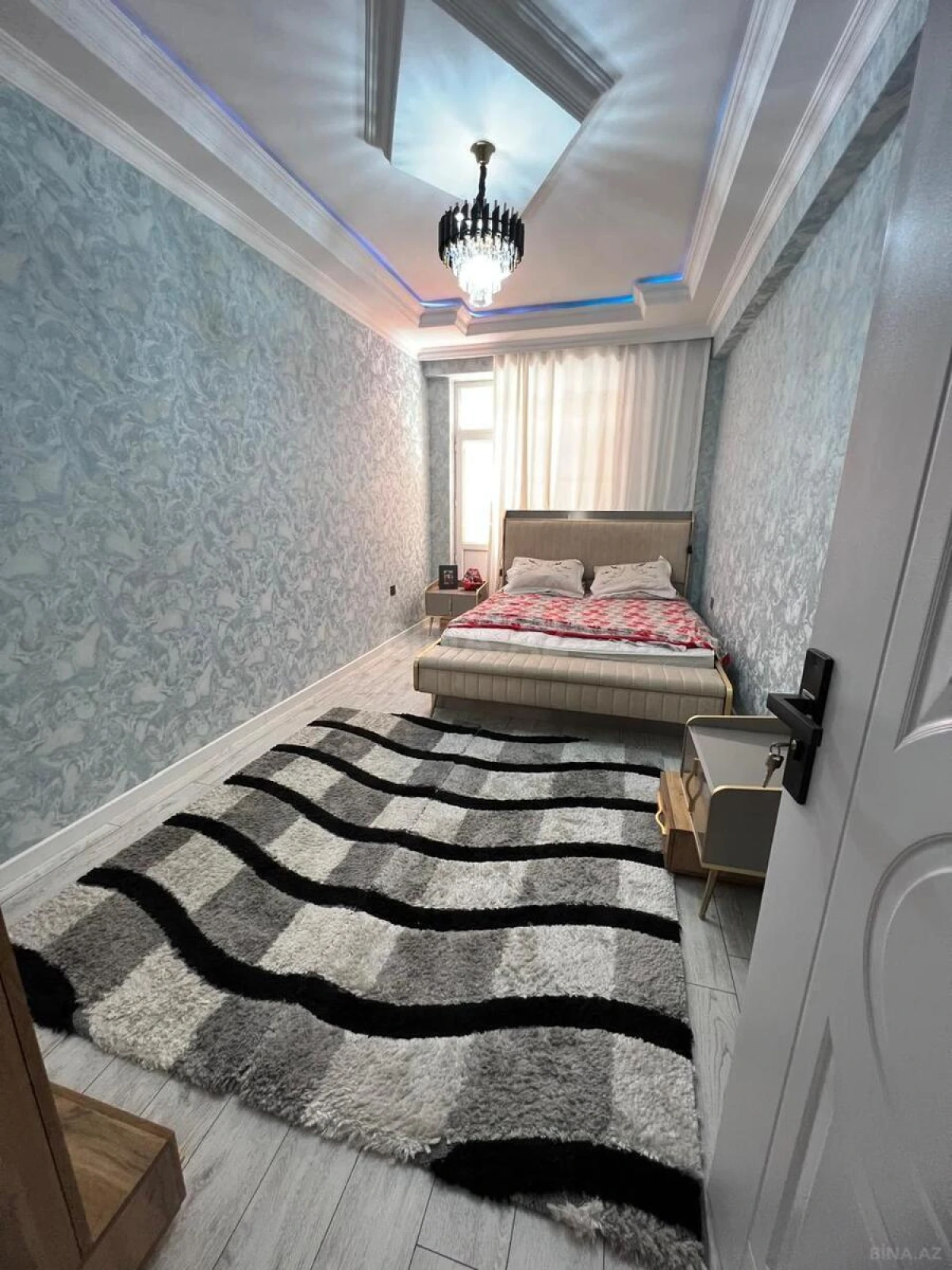 Satılır 2 otaqlı mənzil 80 m²