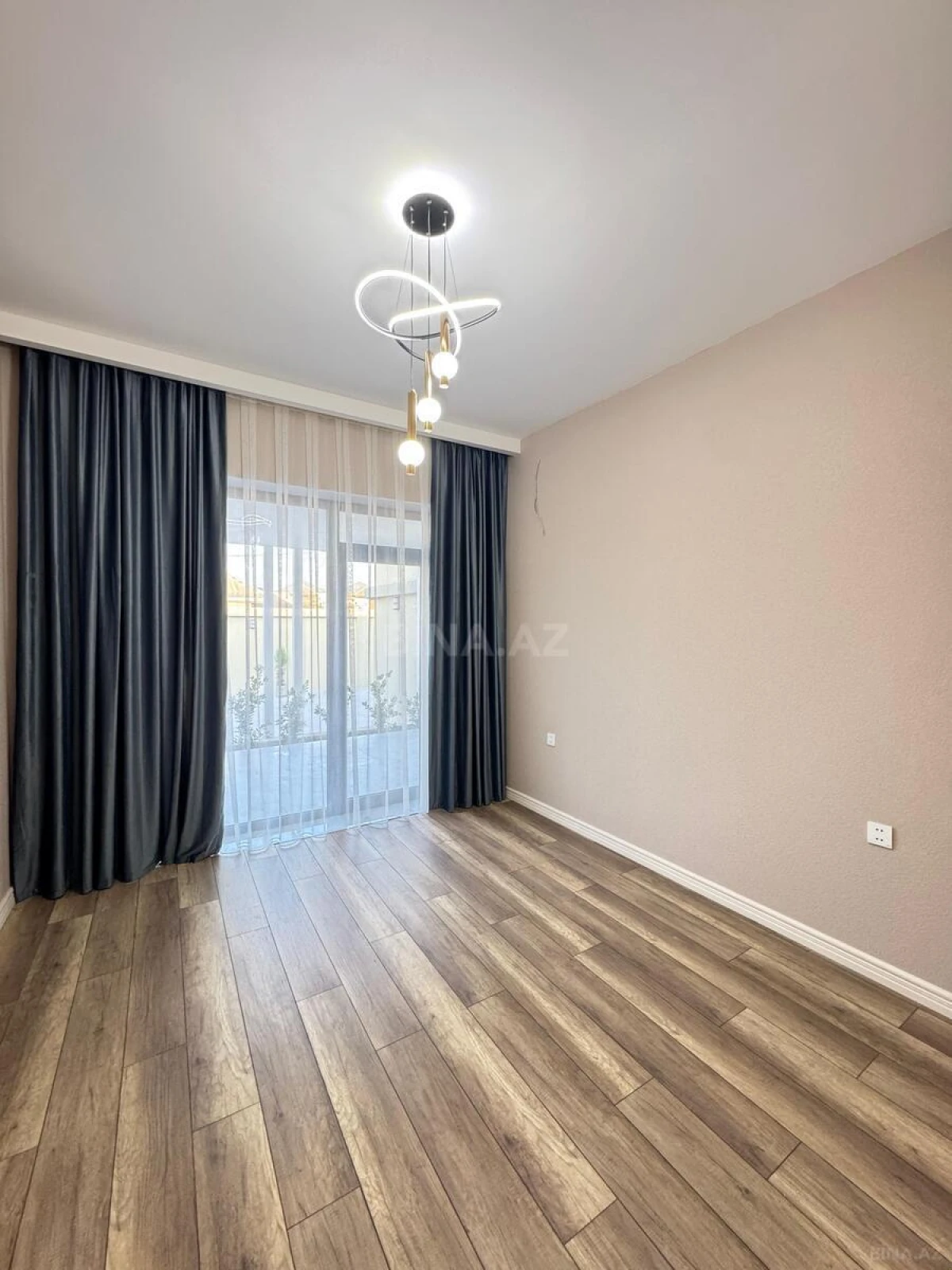 Satılır 4 otaqlı həyət evi 160 m²