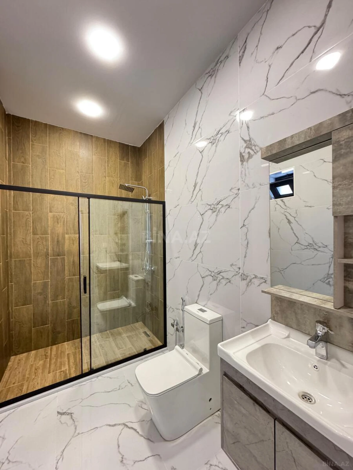 Satılır 4 otaqlı həyət evi 160 m²