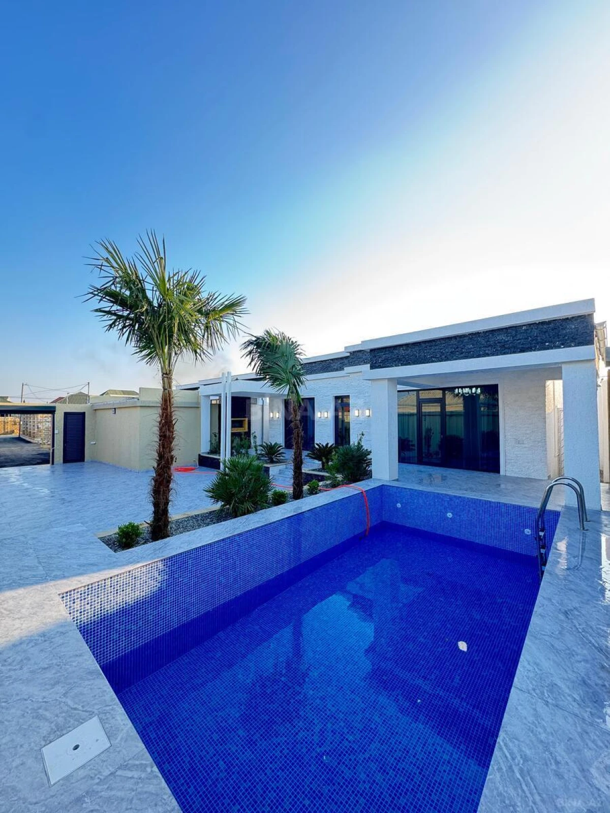 Satılır 4 otaqlı həyət evi 160 m²