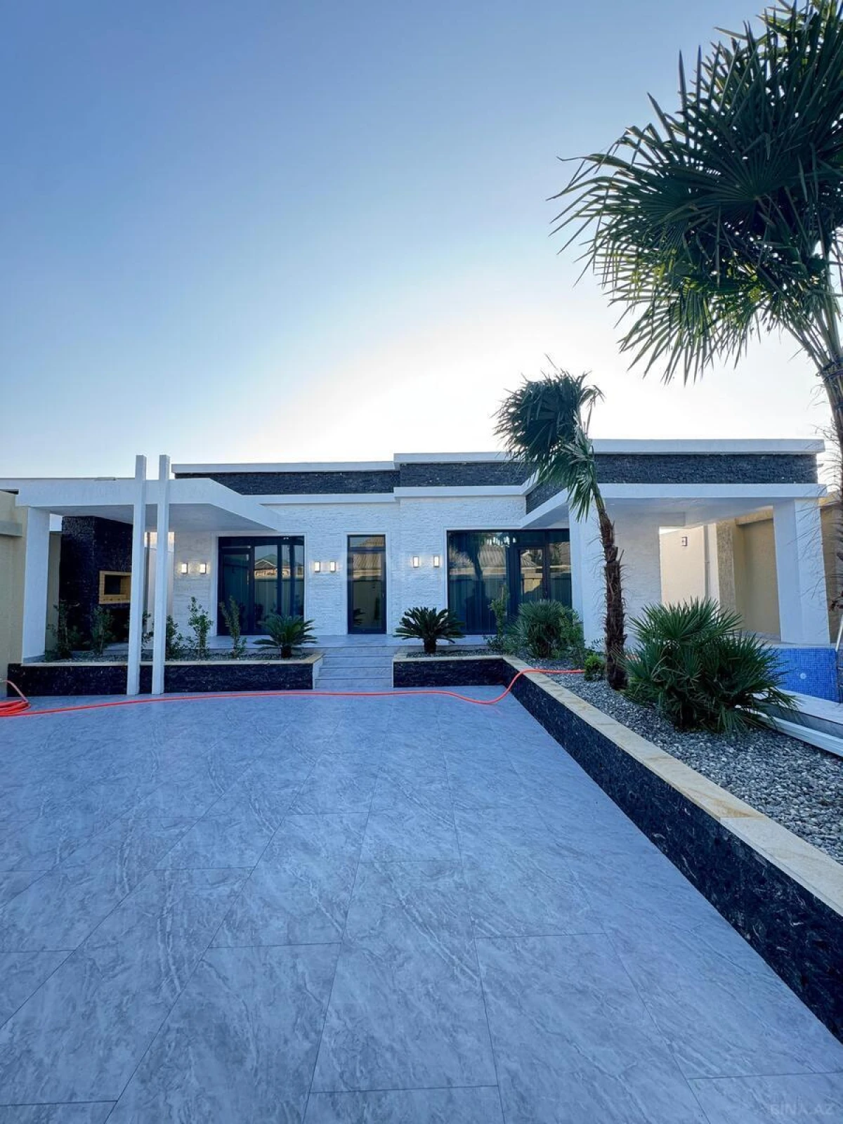 Satılır 4 otaqlı həyət evi 160 m²