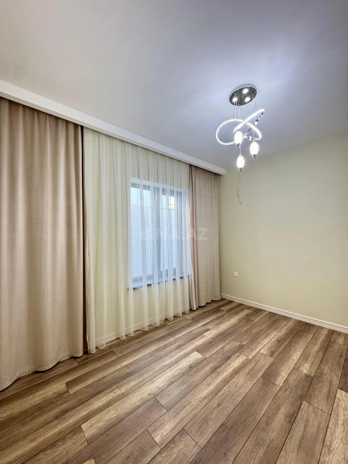Satılır 4 otaqlı həyət evi 160 m²