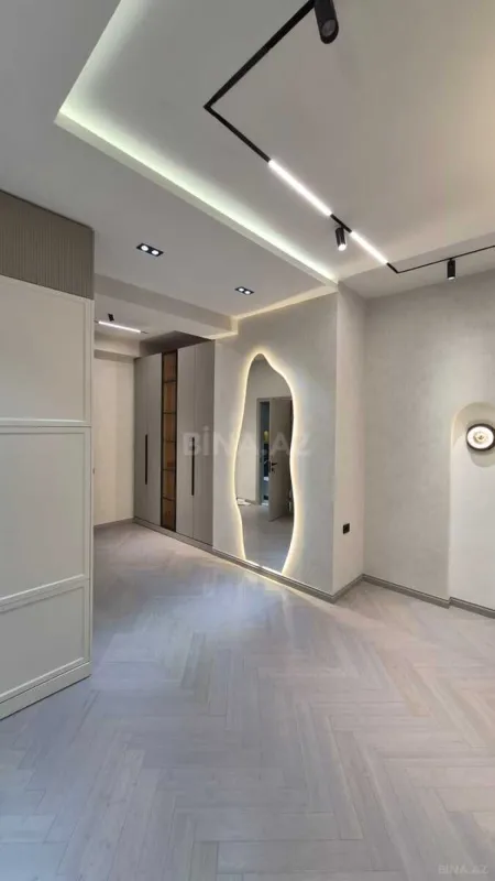 Satılır 2 otaqlı mənzil 70 m²