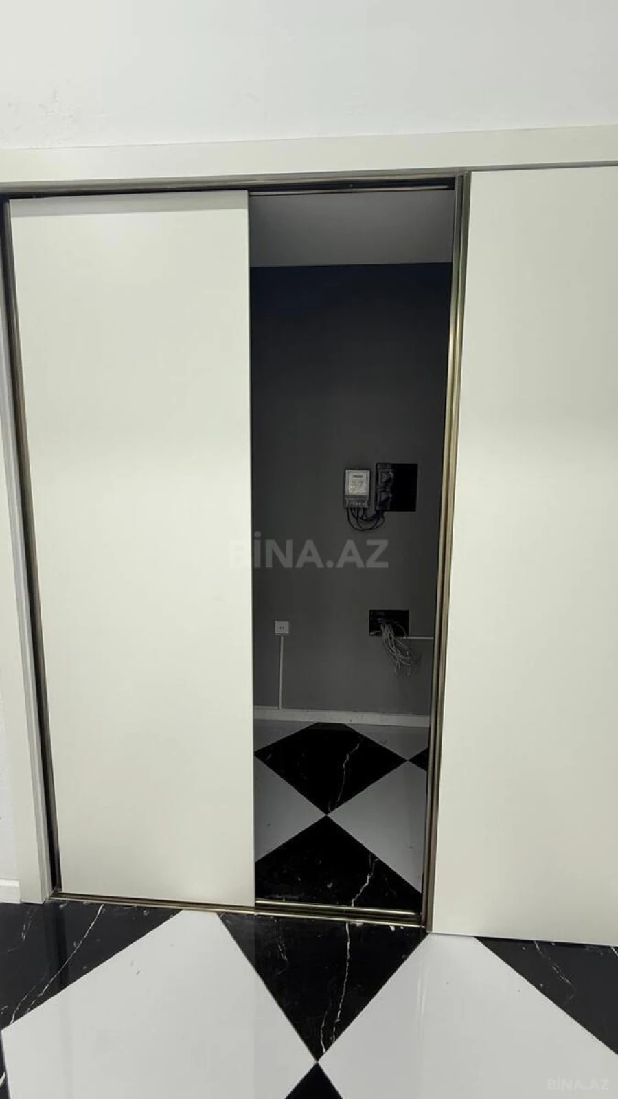 Kirayə verilir obyekt 90 m²