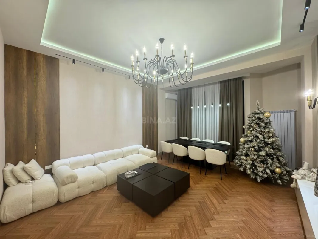 Satılır 3 otaqlı mənzil 116 m²