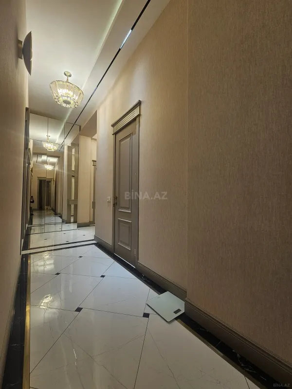 Satılır 3 otaqlı mənzil 116 m²