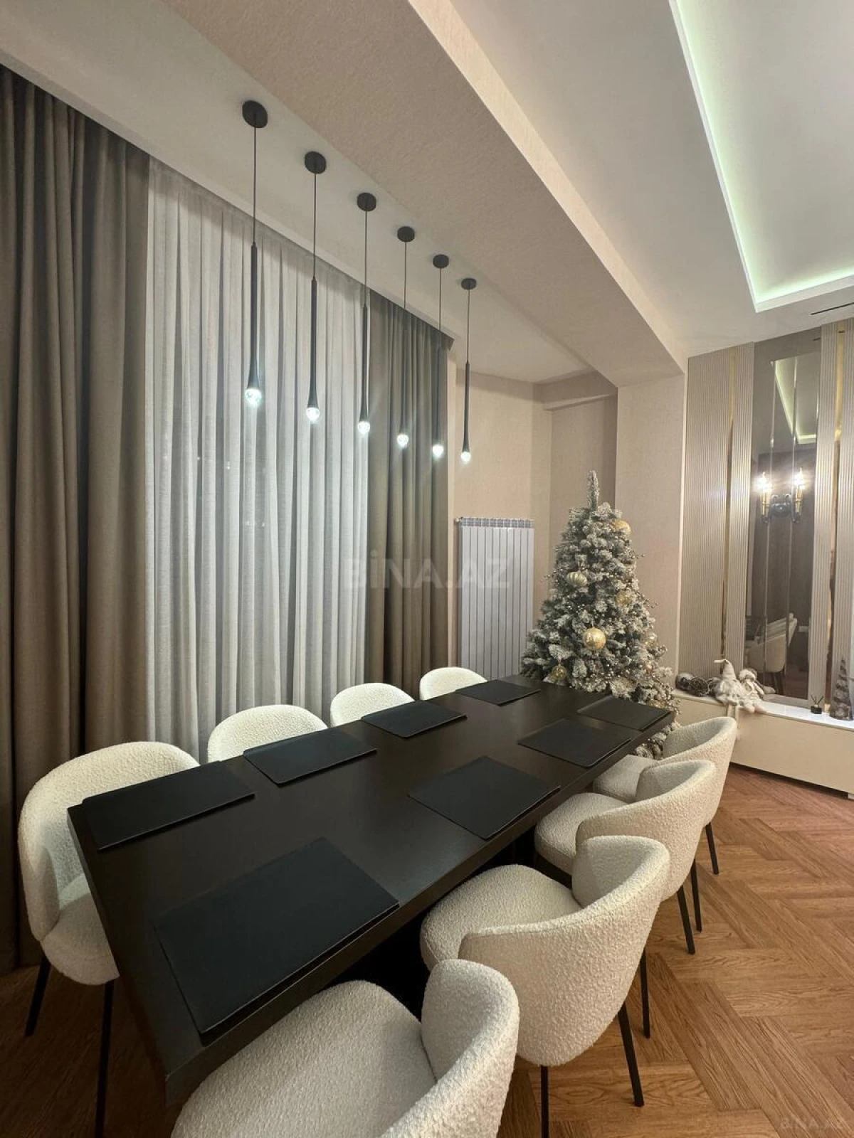 Satılır 3 otaqlı mənzil 116 m²