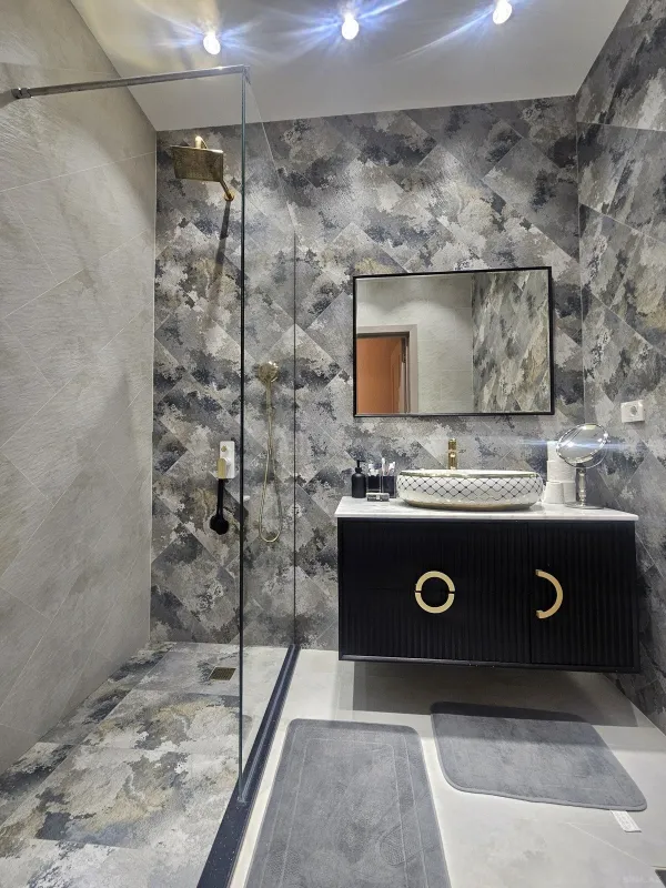 Satılır 3 otaqlı mənzil 116 m²