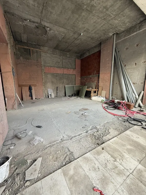 Satılır obyekt 175 m²