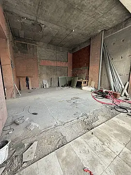 Satılır obyekt 175 m²