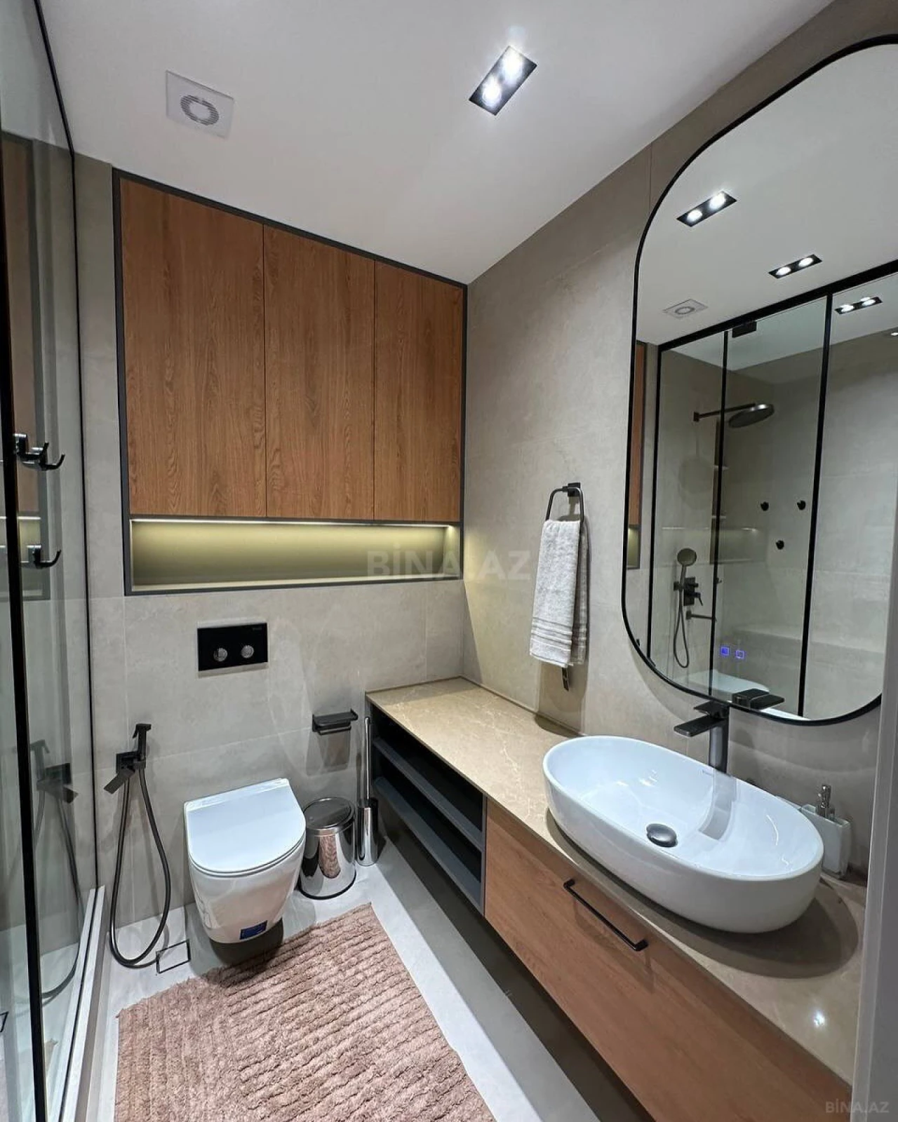 Kirayə verilir 3 otaqlı mənzil 122 m²