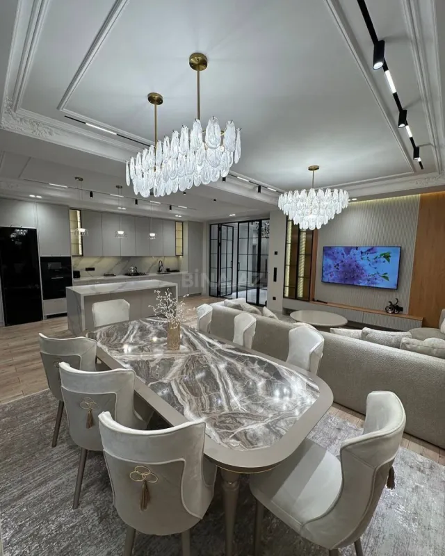 Kirayə verilir 3 otaqlı mənzil 122 m²