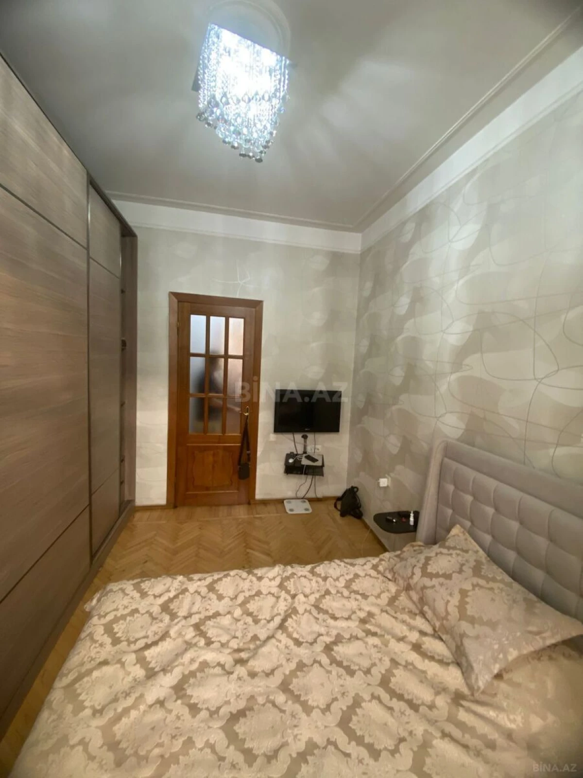 Satılır 4 otaqlı mənzil 100 m²