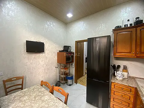 Satılır 4 otaqlı mənzil 100 m²