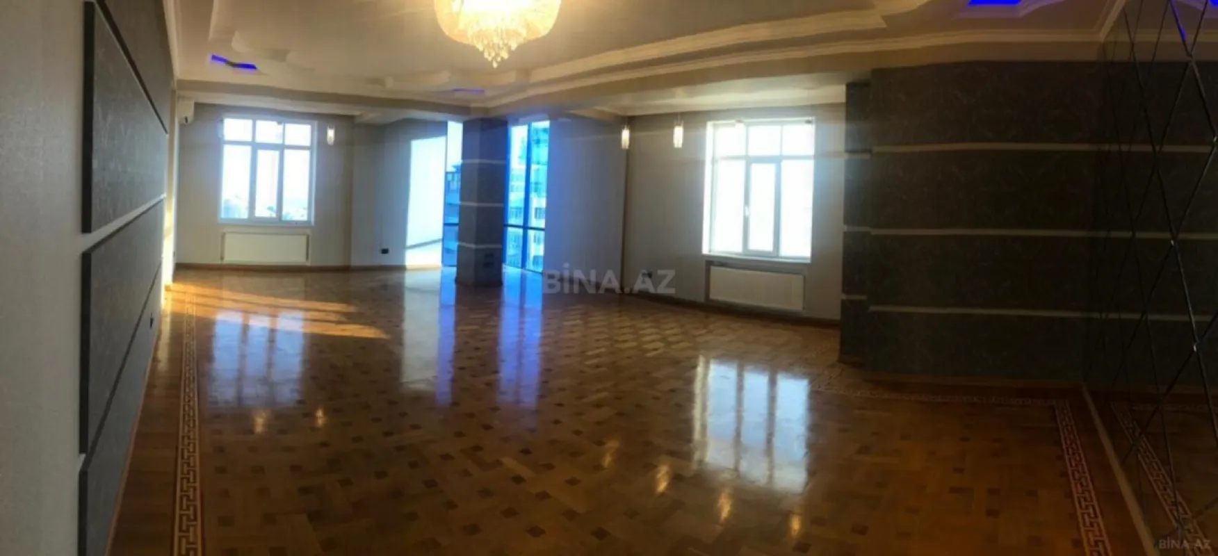 Kirayə verilir 4 otaqlı mənzil 217 m²