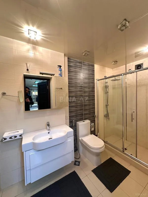 Satılır 3 otaqlı mənzil 170 m²