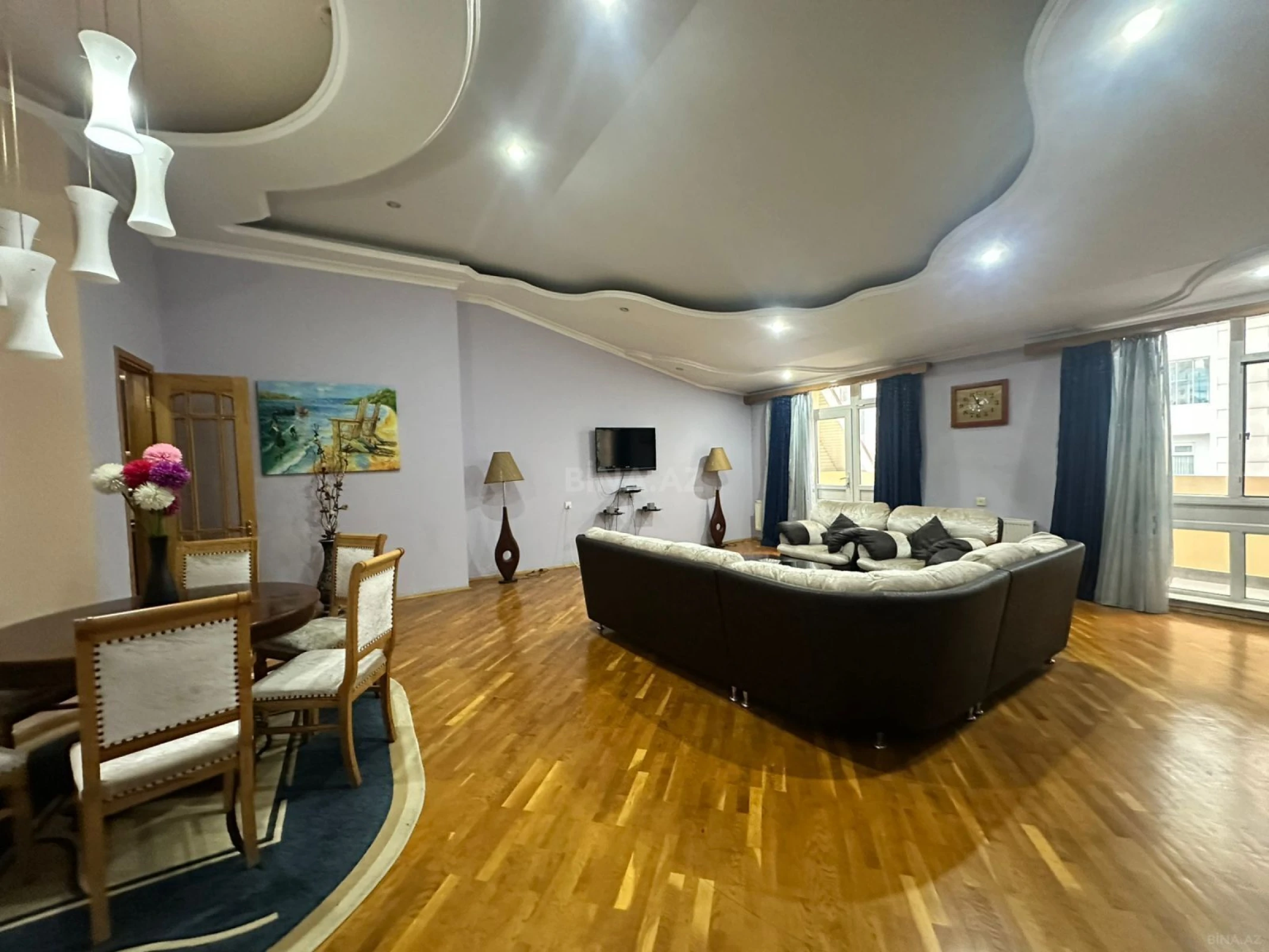 Kirayə verilir 3 otaqlı mənzil 120 m²