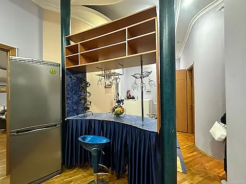 Kirayə verilir 3 otaqlı mənzil 120 m²