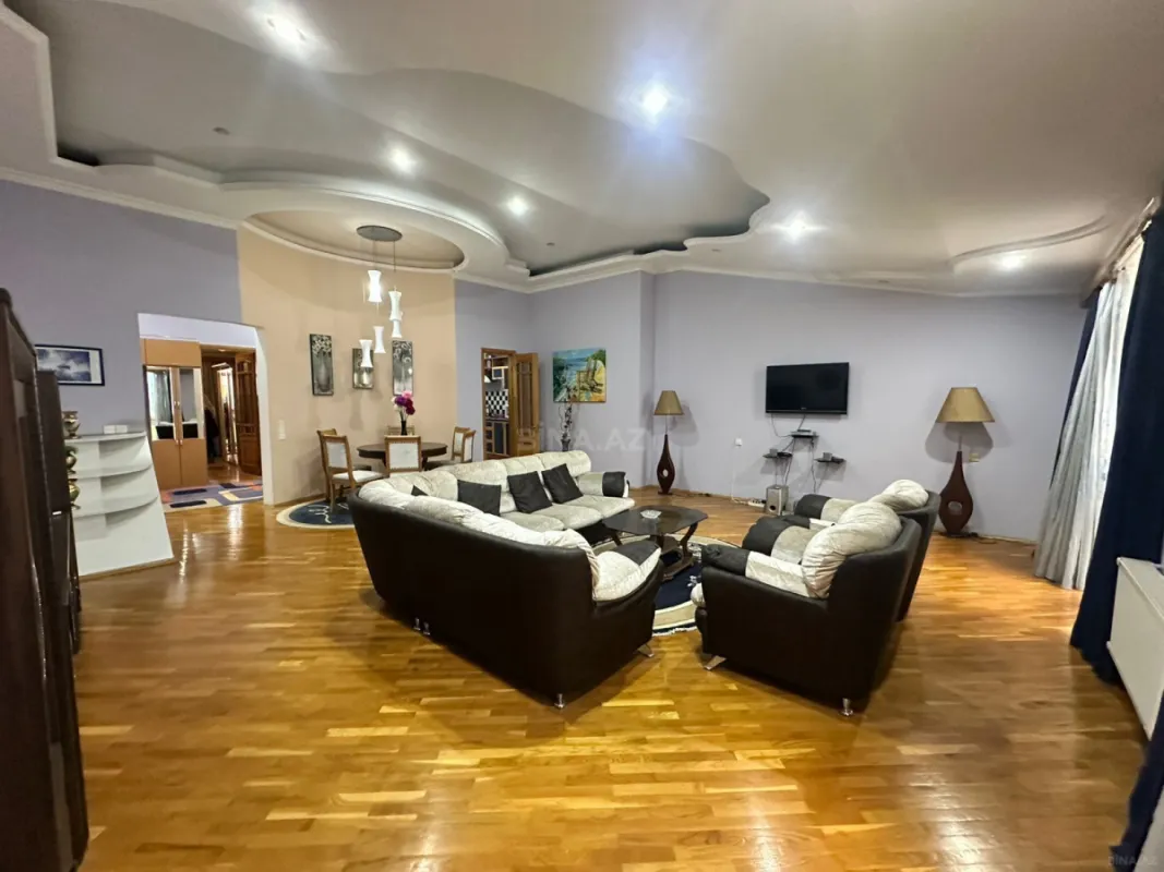 Kirayə verilir 3 otaqlı mənzil 120 m²